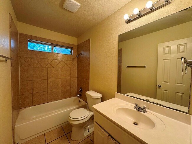Building Photo - 7309 Ritchie Dr