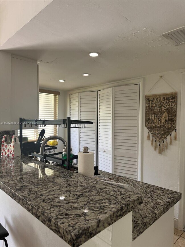 Building Photo - 11850 SW 81st Rd