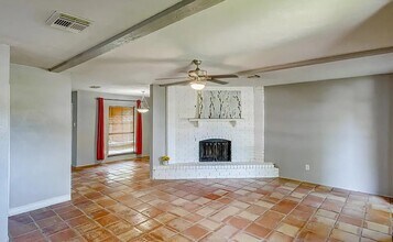 Building Photo - 17302 S Yorkglen Dr