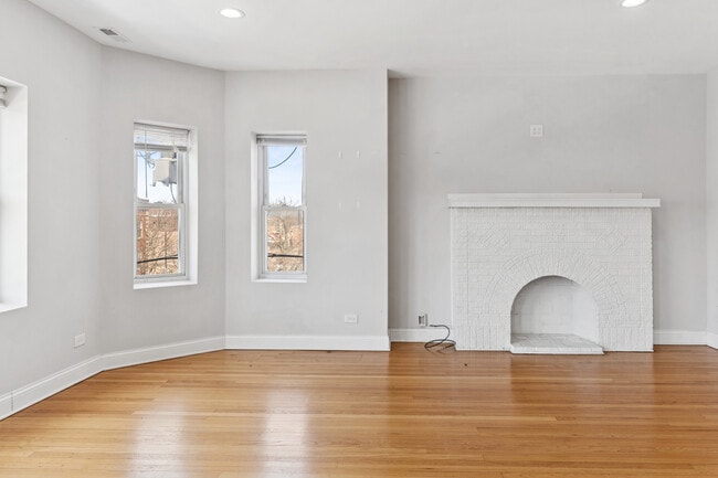 Building Photo - 7515 S Essex Ave