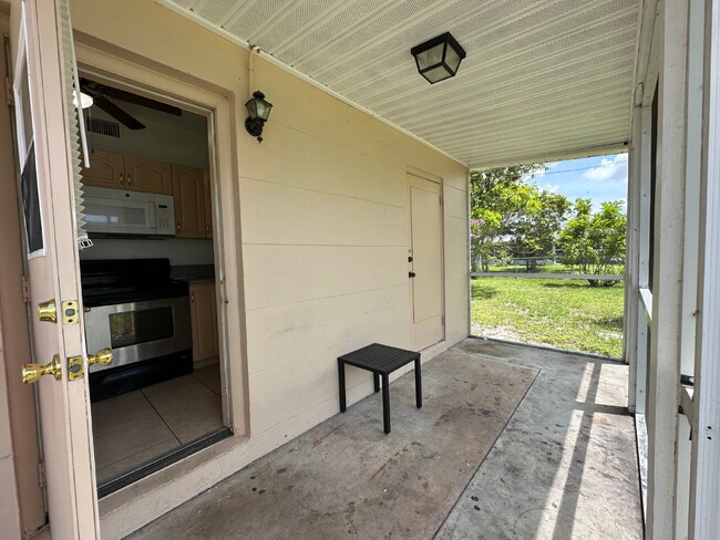 Building Photo - Charming 3 Bedroom, 1 Bath Home in Port Ch...