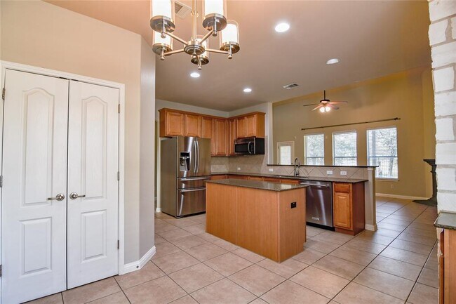 Building Photo - 3901 Wilderness Path Bend