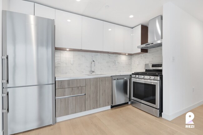 Primary Photo - 148-37 88th Ave