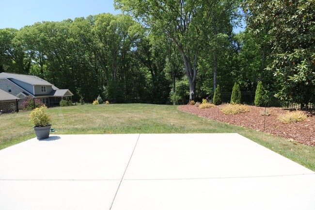 Building Photo - 772 Gibb St