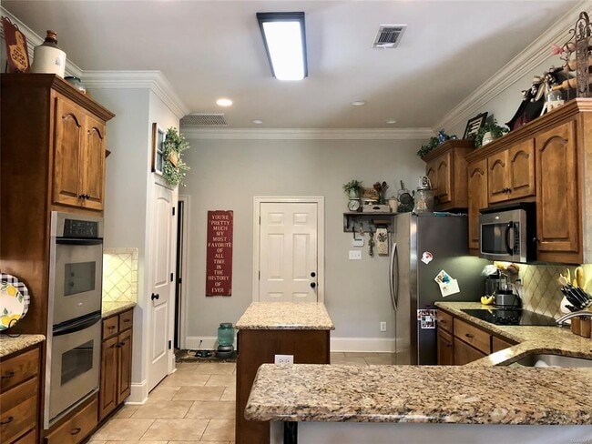 Building Photo - 1694 Pebble Creek Dr