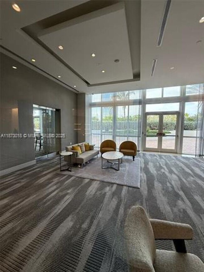 Building Photo - 18201 Collins Ave