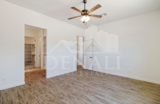 Building Photo - 48126 N Coyote Pass Rd