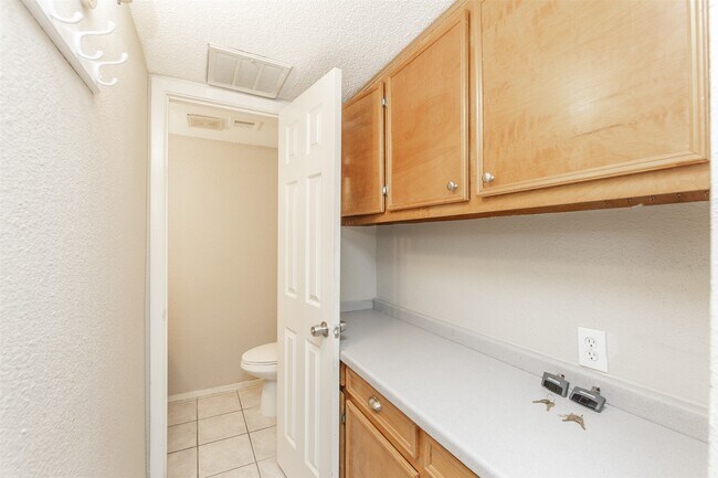 Building Photo - 12926 Greenway Chase Ct