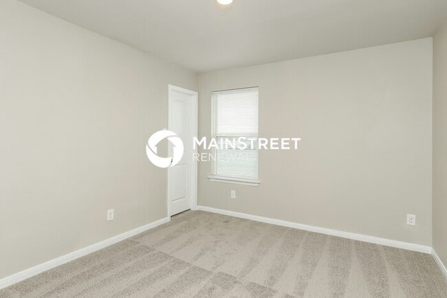 Building Photo - 5 Bedroom Pet-Friendly Home in NEW BRAUNFE...