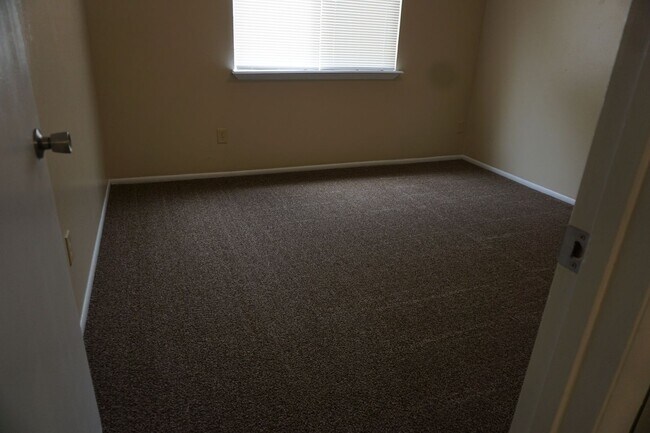 Building Photo - 3 bedroom / 2 bathroom home in Atlantic Beach