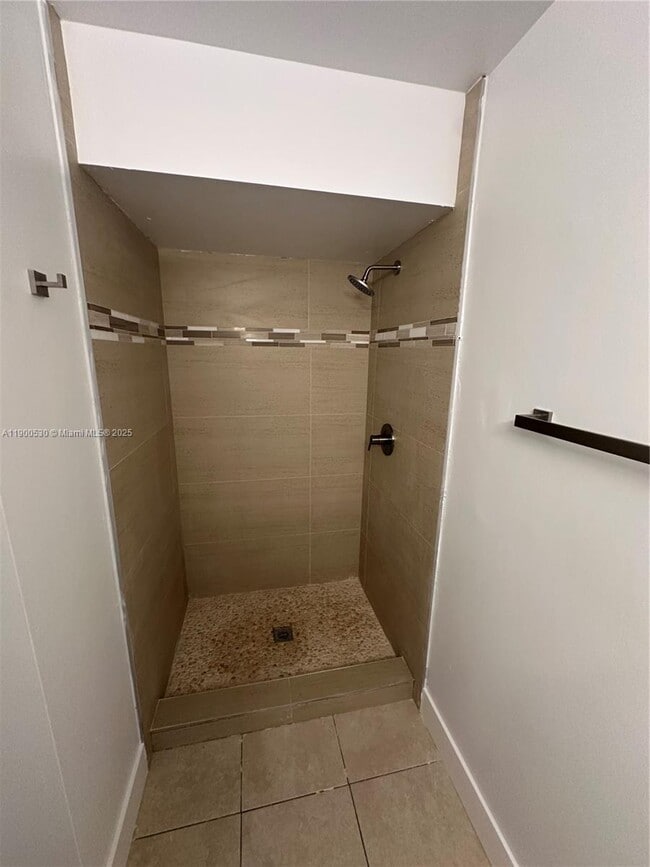 Building Photo - 10295 Hidden Springs Ct