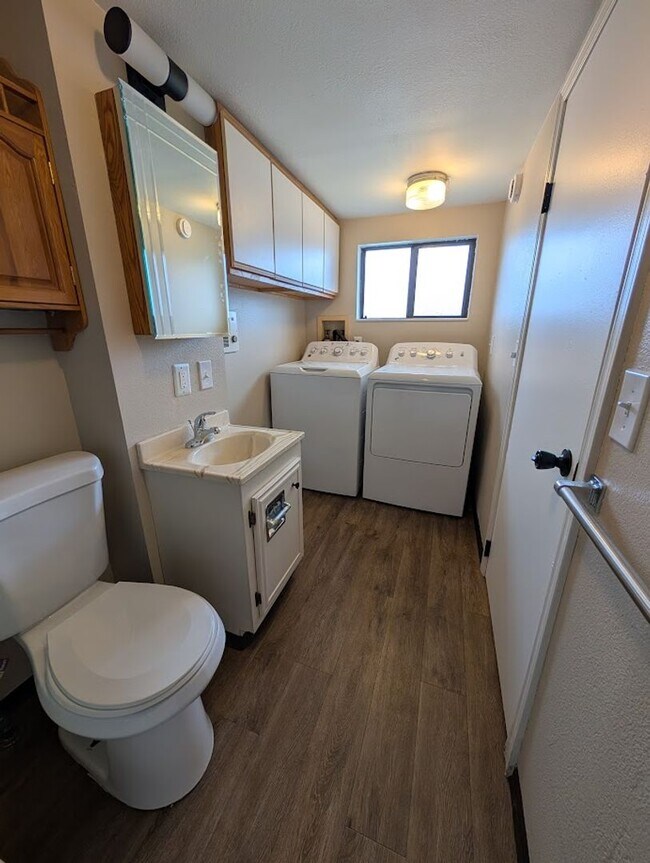 Building Photo - 1 Bedroom Pet-Friendly Casita (Plus Bonus Spaces!)