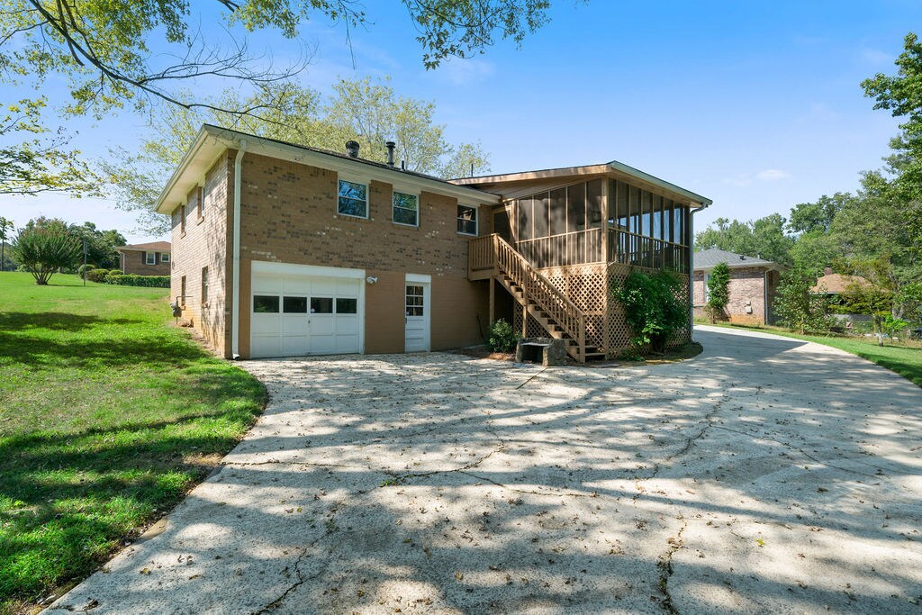 Building Photo - 1370 Angus Trl SW