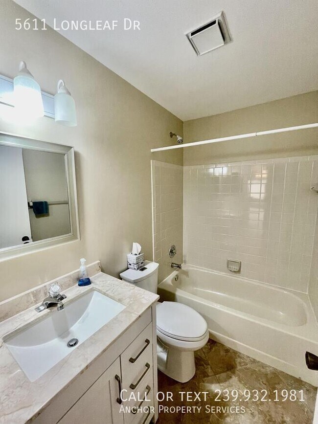 Building Photo - 5611 Longleaf Dr