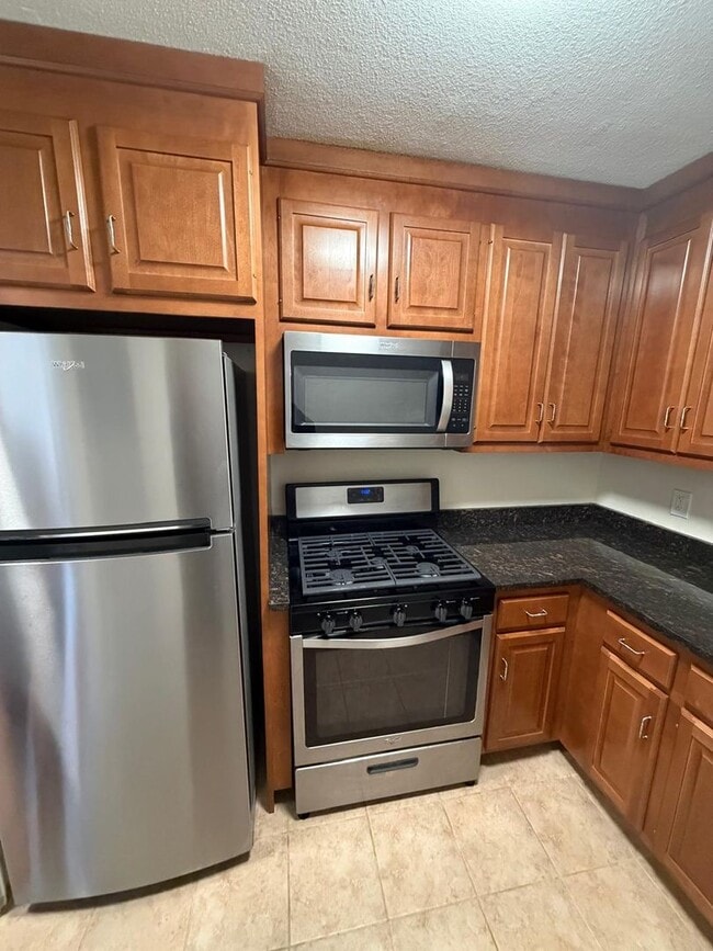 Building Photo - One Bedroom