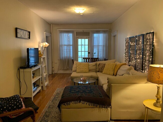 Building Photo - 19 Melvin Ave