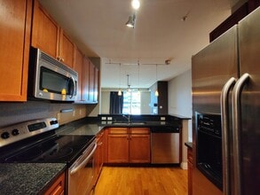 Building Photo - 9019 E Panorama Cir