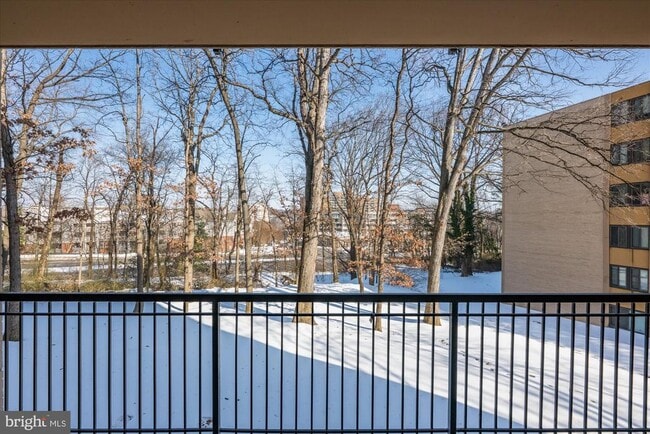 Building Photo - 4 S Van Dorn St