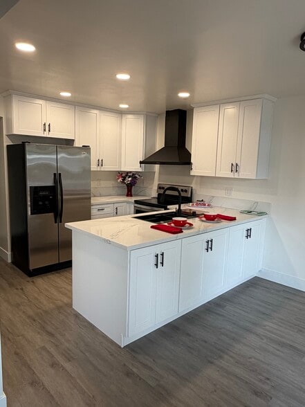 Kitchen - 5128 Greenberry Dr