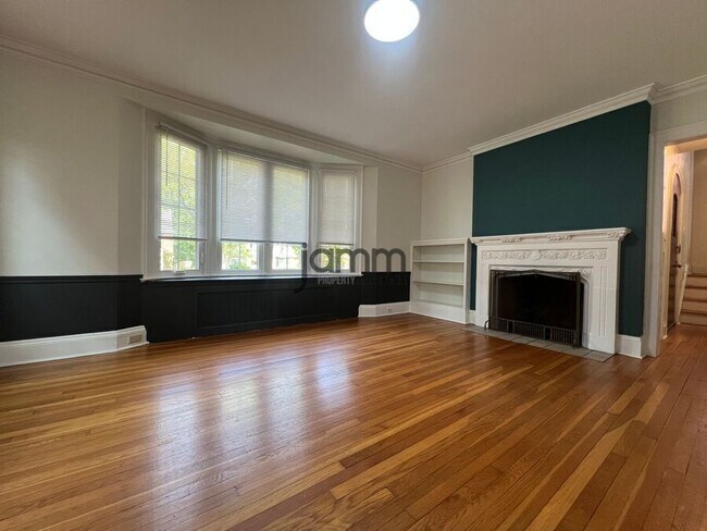 Building Photo - 2551 Charney Rd