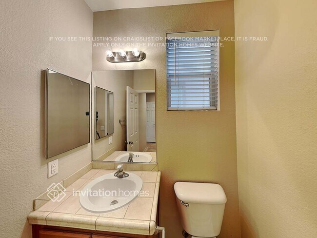 Building Photo - 8344 S Pioneer Way