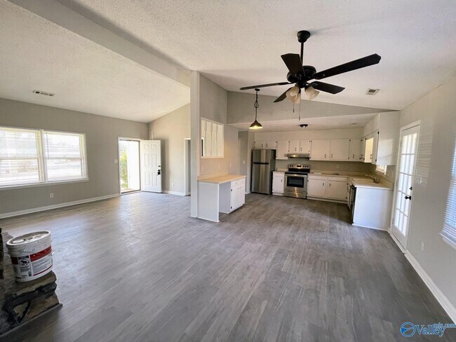 Building Photo - 1501 Westview Dr NW