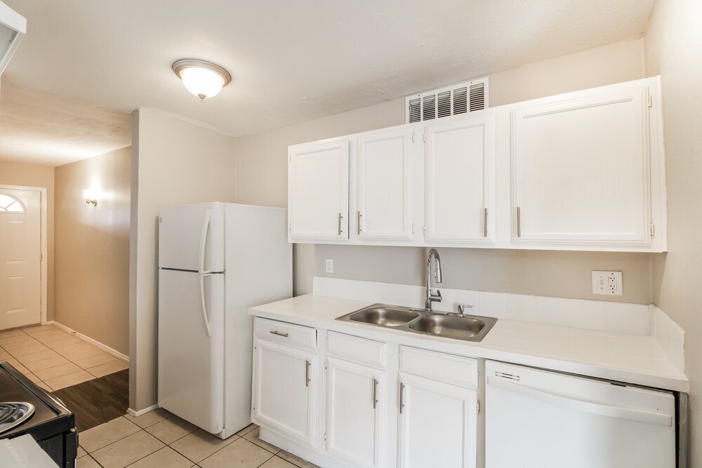 Building Photo - 5011 Ridge Manor Dr