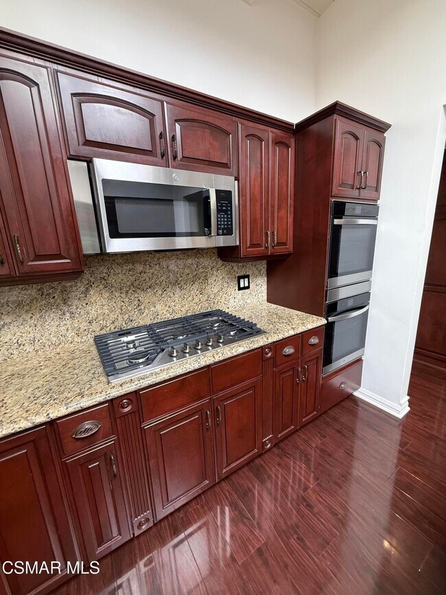Building Photo - 914 Dunbar Ln