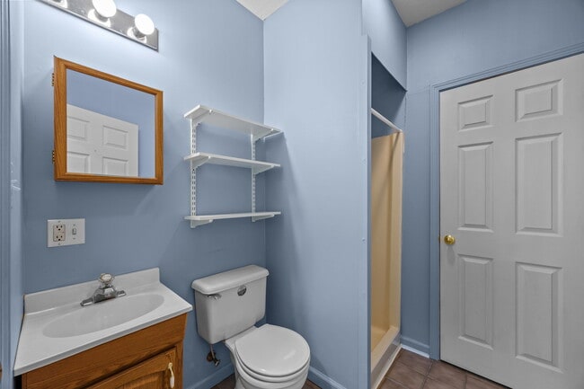 Building Photo - 73 Waters Rd