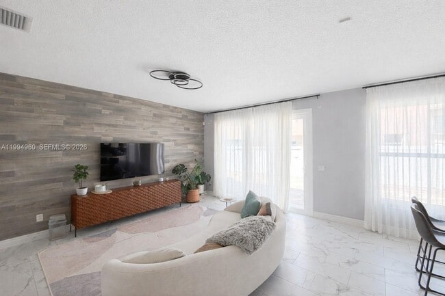 Building Photo - 5005 Northern Lights Dr