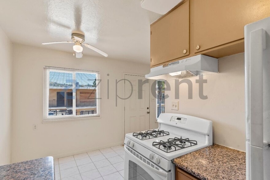 Building Photo - 7630 Lockwood St