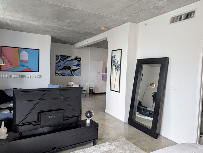 Building Photo - 234 NE 3rd St