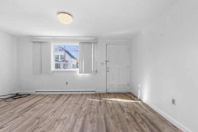 Building Photo - 96 Hill St