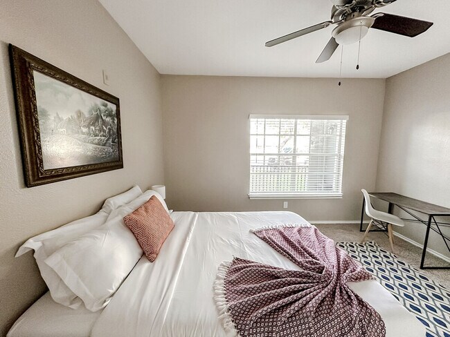 Building Photo - 6225 Saratoga Blvd