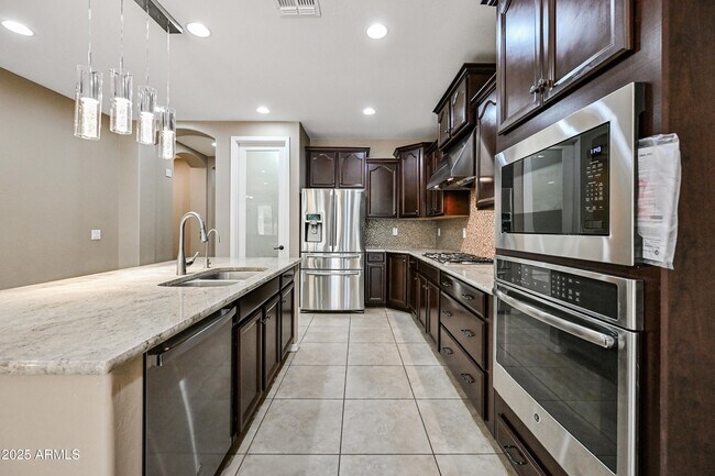 Building Photo - 133 E Prescott Dr