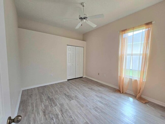 Building Photo - 7047 Hazeltine Cir