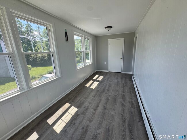 Building Photo - 405 Wolcott Rd