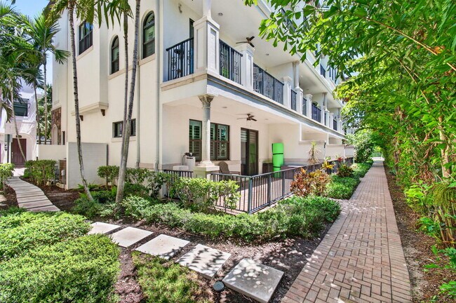 Building Photo - 622 Windward Cir S