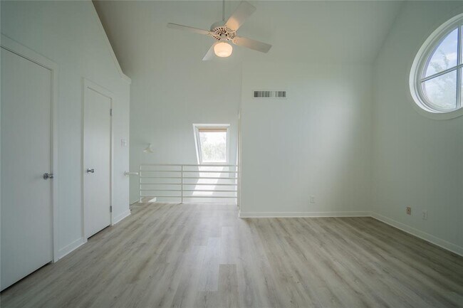 Building Photo - 2808 Greenville Ave
