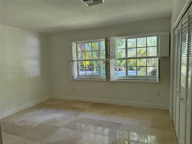 Building Photo - 12525 Bernal St