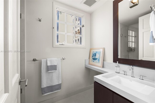 Building Photo - 4924 Fisher Island Dr