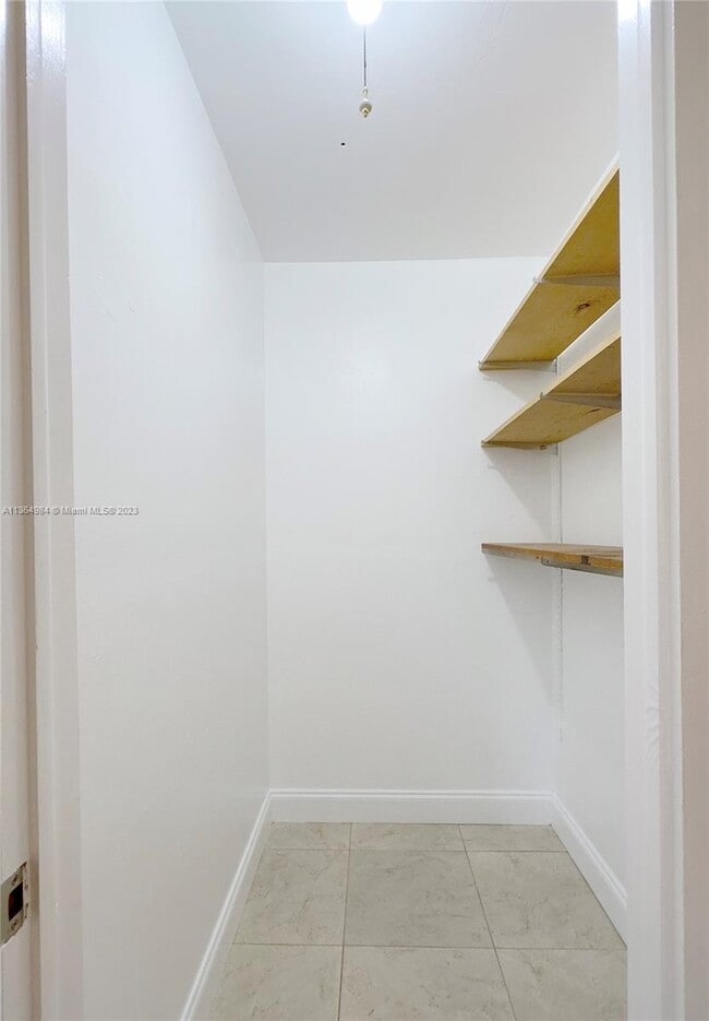 Building Photo - 8483 SW 137th Ave
