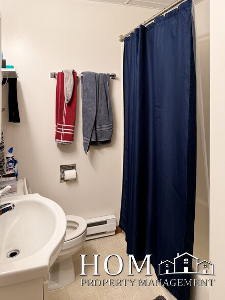 Building Photo - 1701 Pleasant View Dr