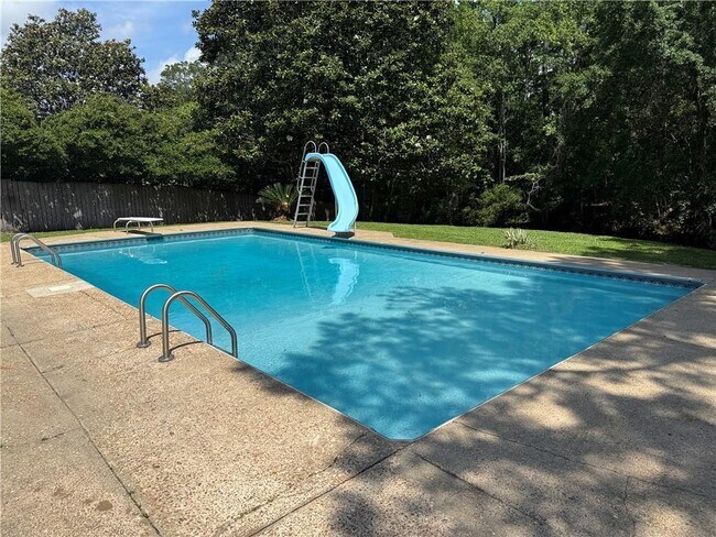 Building Photo - 3512 Shadowwood Ct