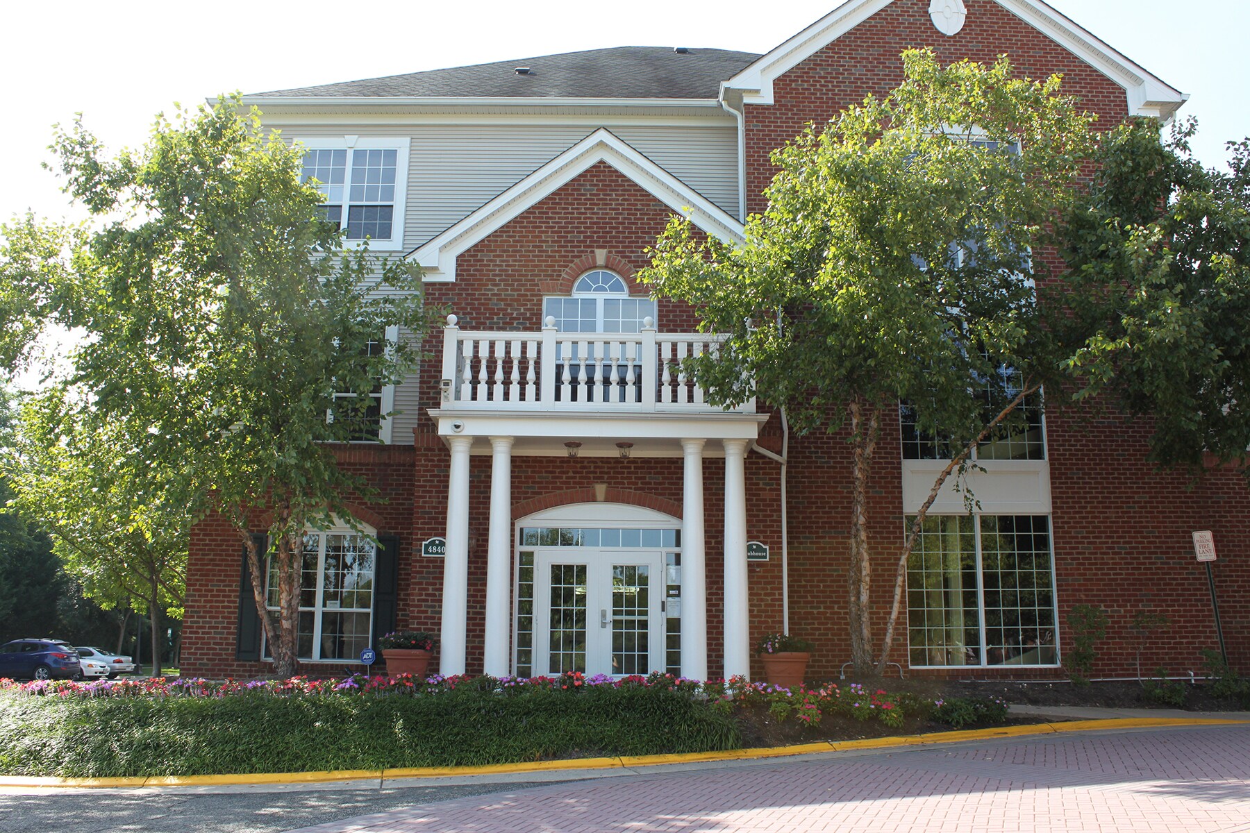 Building Photo - 4850 Eisenhower Ave