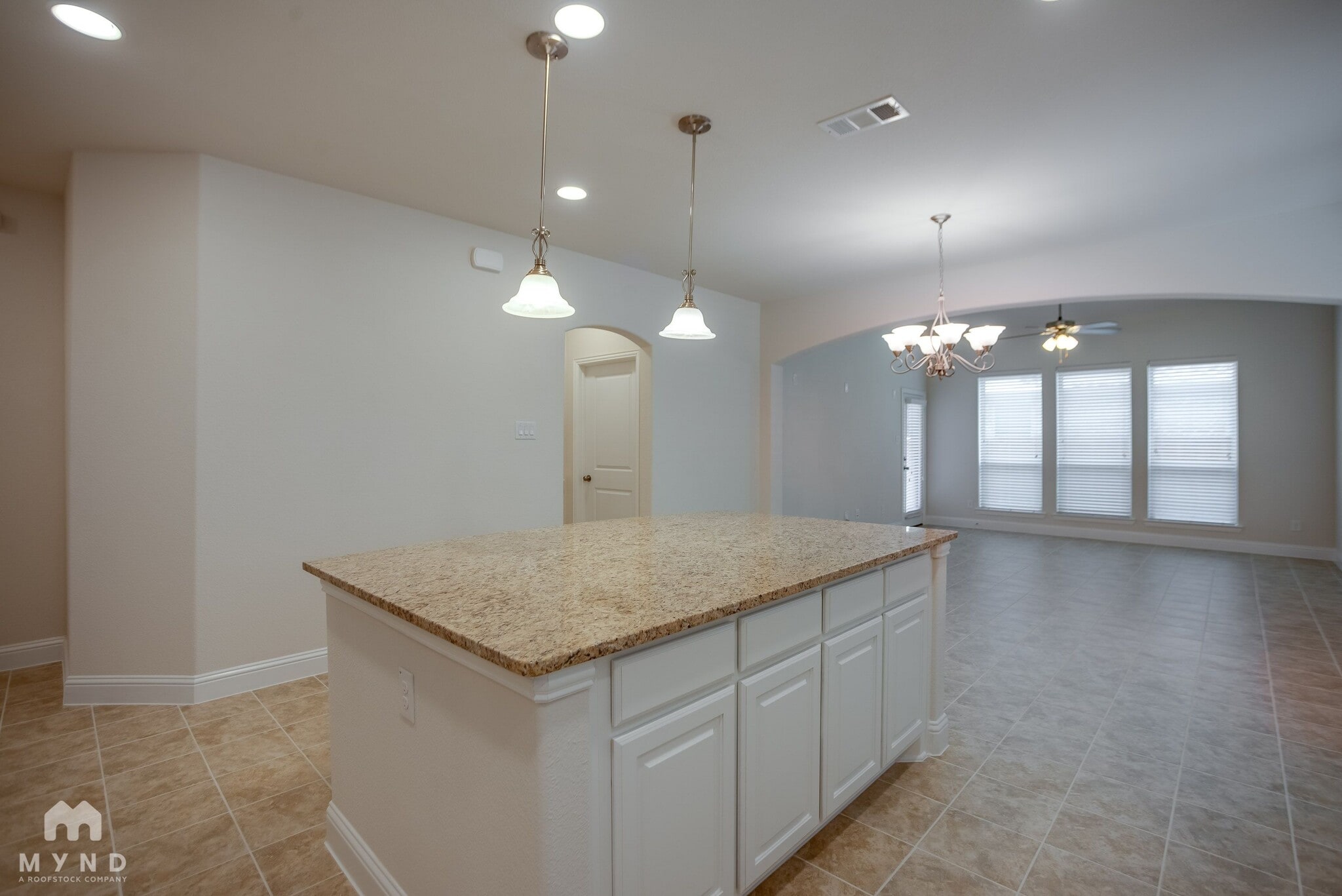 Building Photo - 116 Knight of Realm Blvd