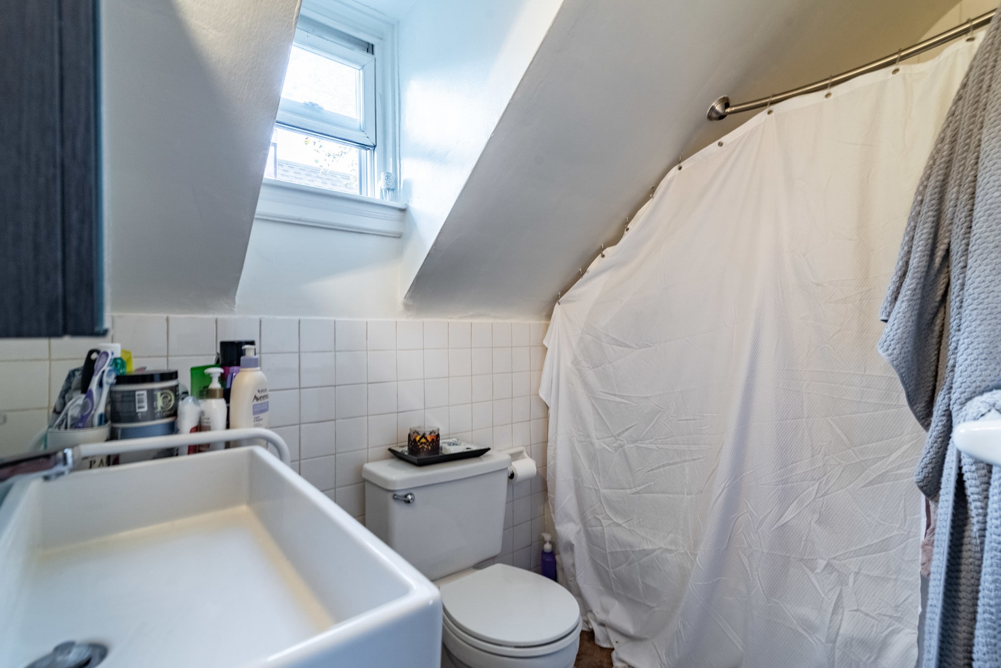 Bathroom - 322 Paxson Ave