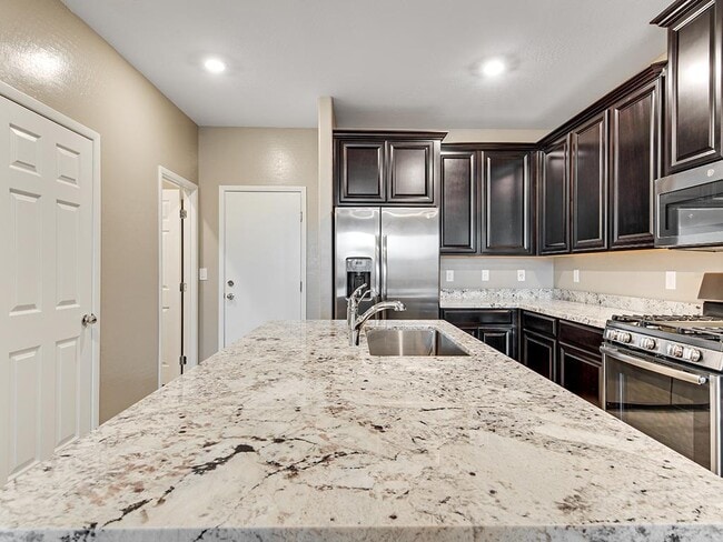 Building Photo - 6274 Cappadocia St