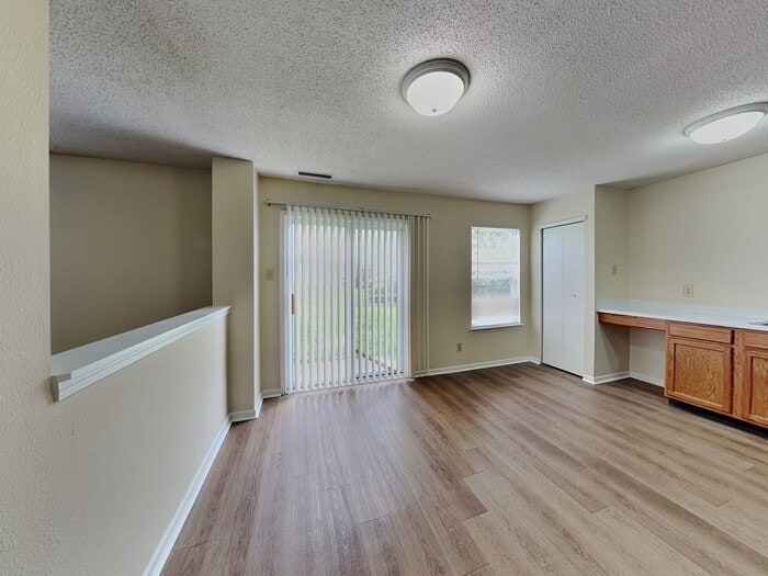 Building Photo - 9140 Amberleigh Dr