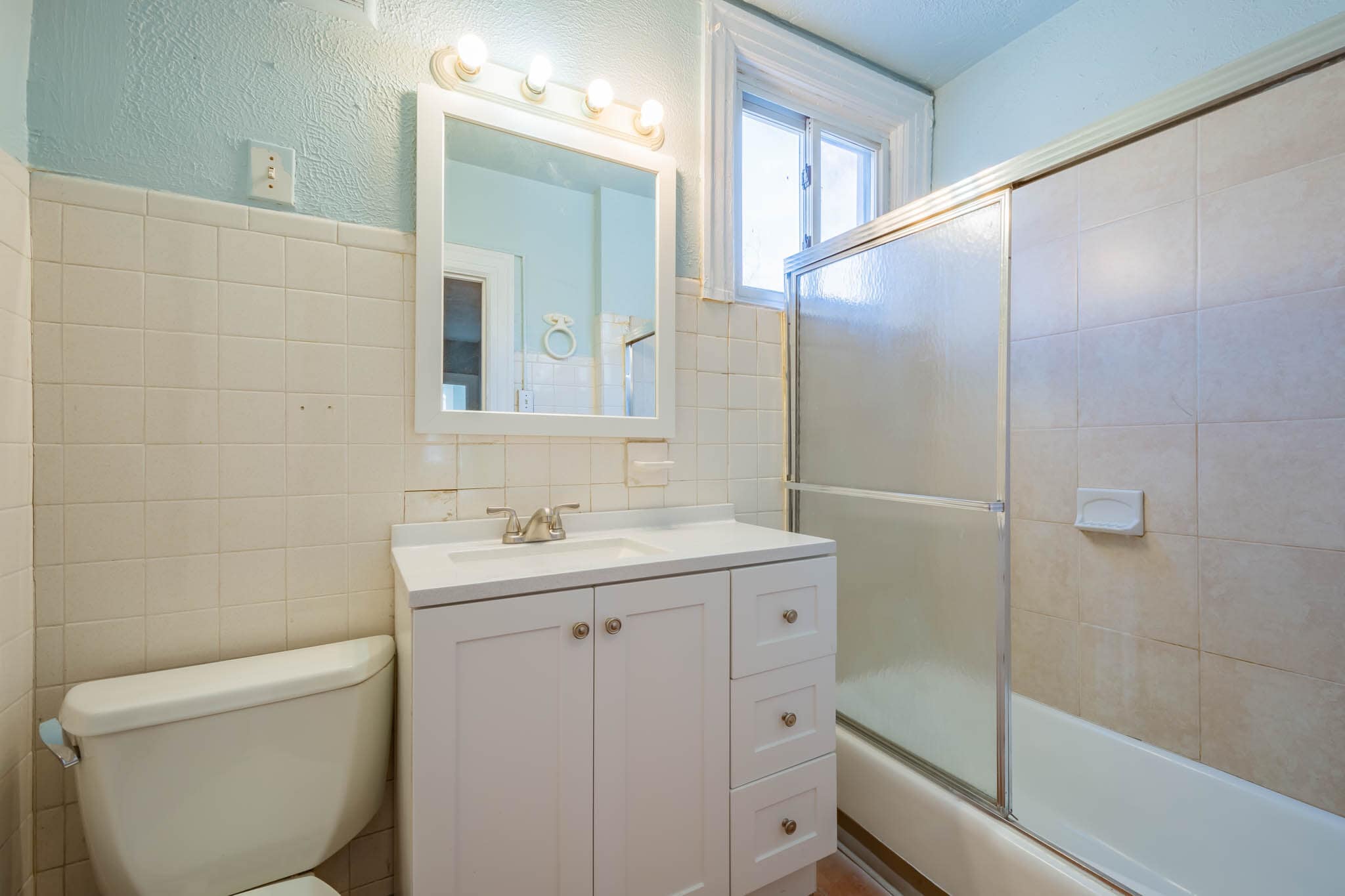 Building Photo - 435 N Graham St